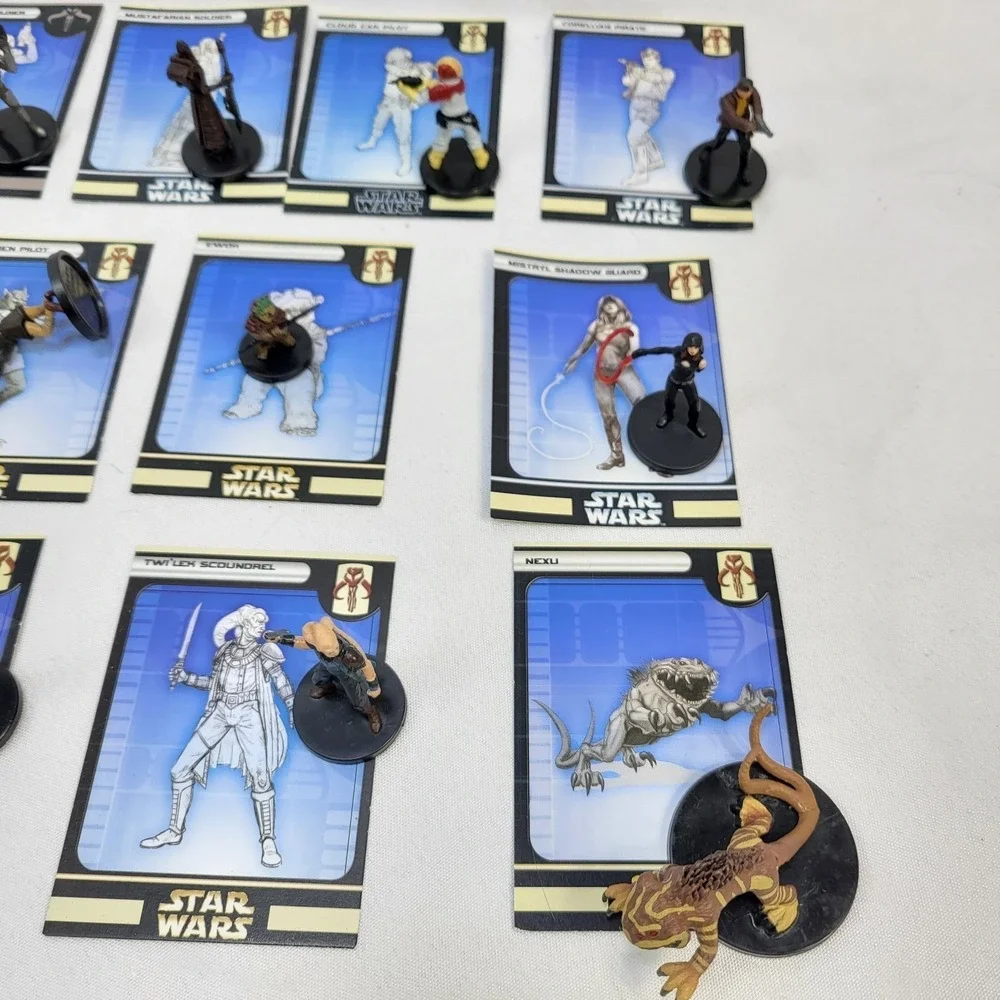 Star Wars Miniatures Lot 20 Figures w Cards Mixed Junk Golem Fringe Alien WOTC